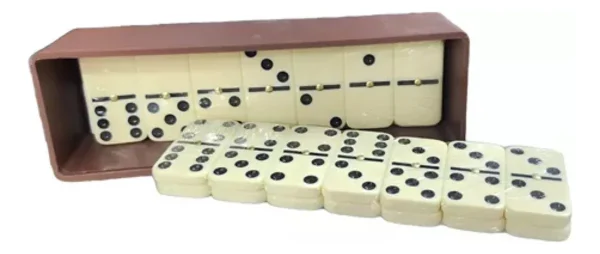 JUEGO DE MESA DOMINO EN CAJA PLASTICA